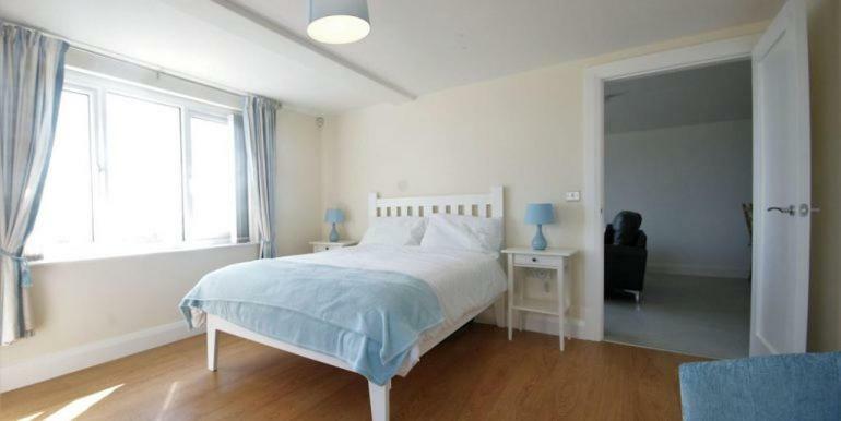Sea-View Apartment Нюкасъл Екстериор снимка