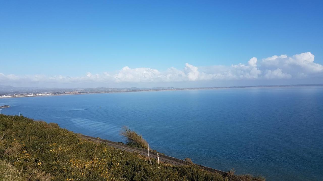 Sea-View Apartment Нюкасъл Екстериор снимка